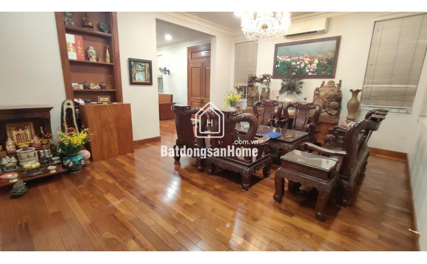 Bán Gấp Biệt Thự Mặt Phố Nguyễn Thành Ý-Phường Đa Kao Q1- 239m2 Chỉ 138 Tỷ Cơ Hội Vàng